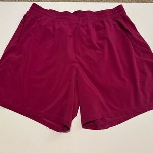 men’s lululemon shorts size xl liner-less fuchsia
